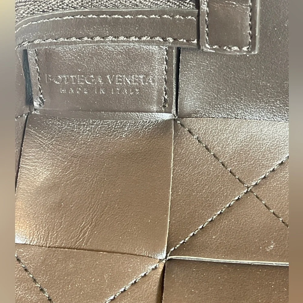 Rare Bottega Veneta Intrecciato Cassette Travel Case Fondant NWT + Dust Bag Auth